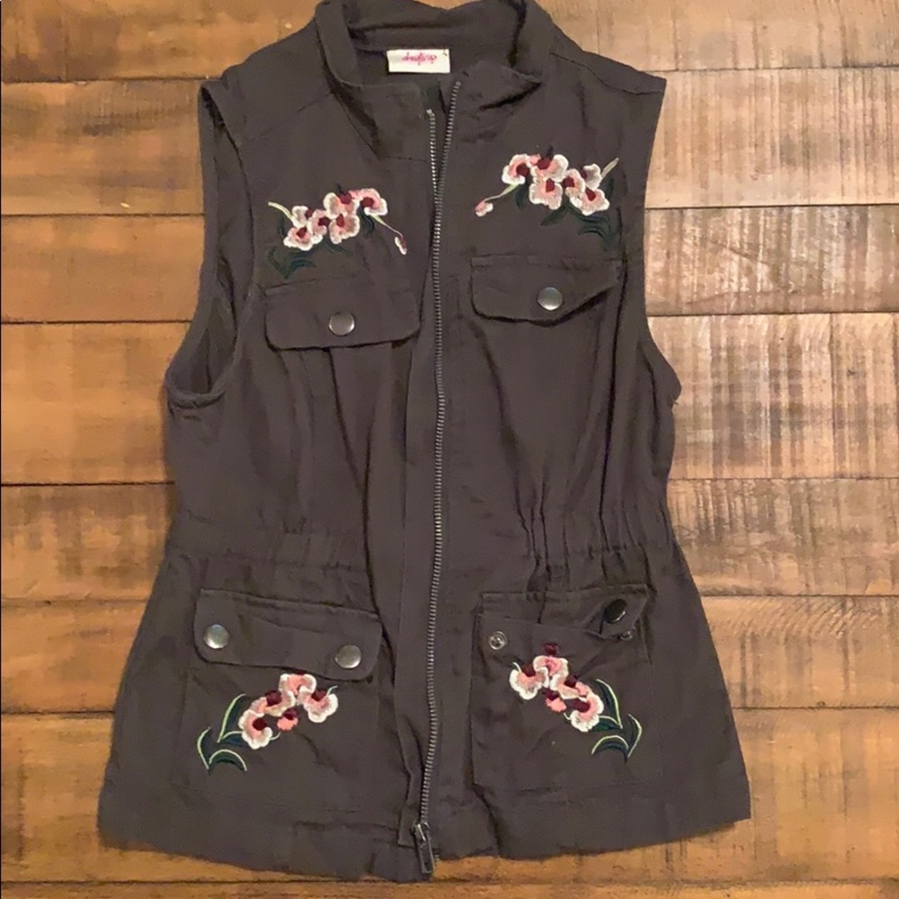 Girls Daytrip Vest